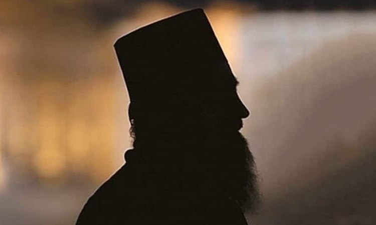 Ρώσος μοναχός συνελήφθη μετά από παράνομη διαμονή στο Άγιο Όρος