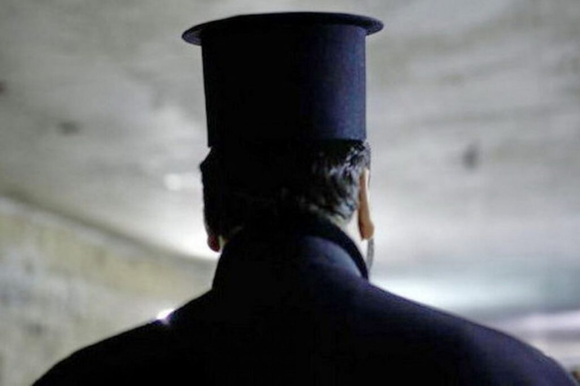 Ιερέας κατηγορείται για υπεξαίρεση 260.000 ευρώ από ηλικιωμένο